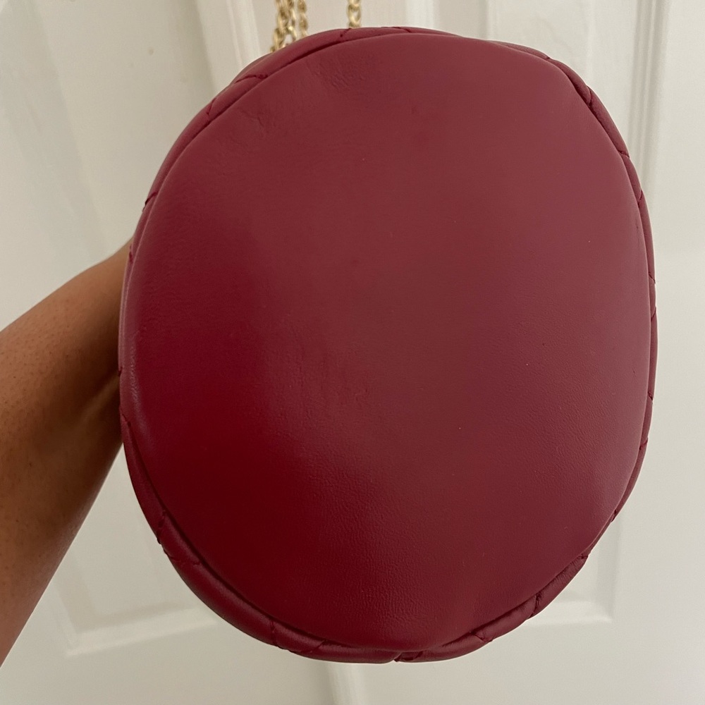 Vince Camuto Crossbody Bucket Handbag - Picture 2 of 3